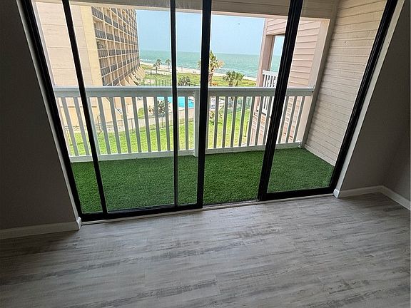 5th image of 3938 Surfside Blvd Unit 3321
