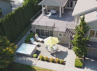 7749 NE 8th St, Medina, WA 98039