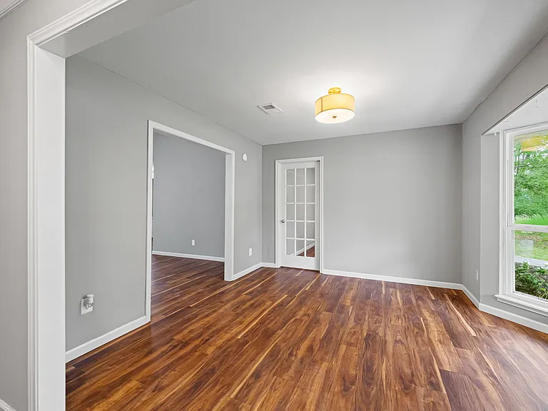 25802 Maplewood Dr — Photo 6