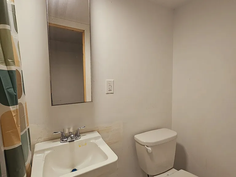 11 S Hilton St — Photo 24
