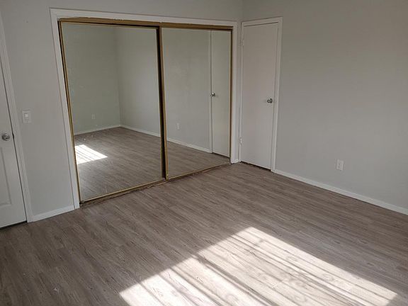 5th image of 9926 1/2 Anzac Ave #1/2