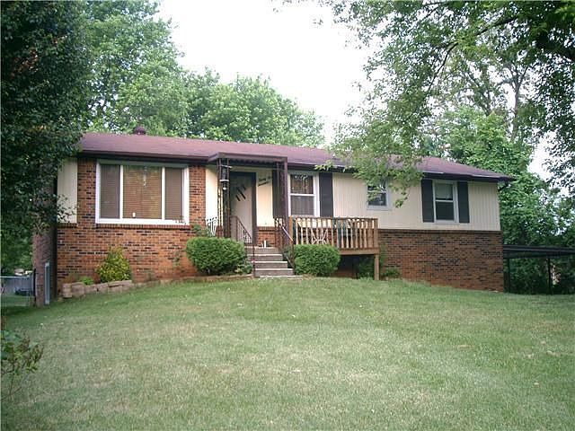 1st image of 2217 Robin Dr