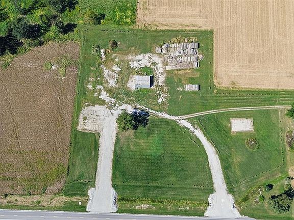 2nd image of 5871 Albers Rd