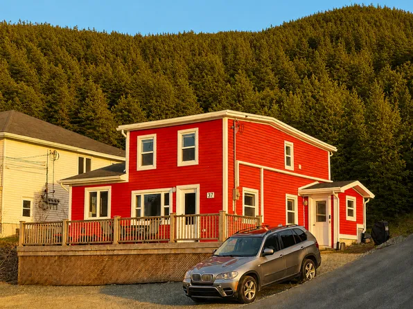 37 Beachy Cove Rd, Portugal Cove Saint Philip's, NL A1M 2H1