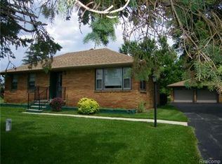 1040 Farnsworth Rd, Lapeer, MI 48446