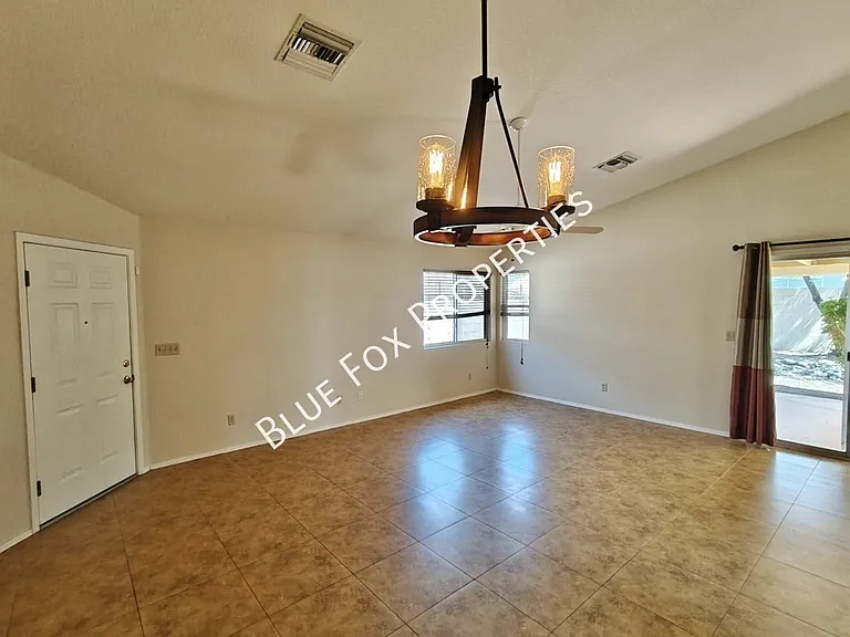 9422 E Cork St — Photo 8