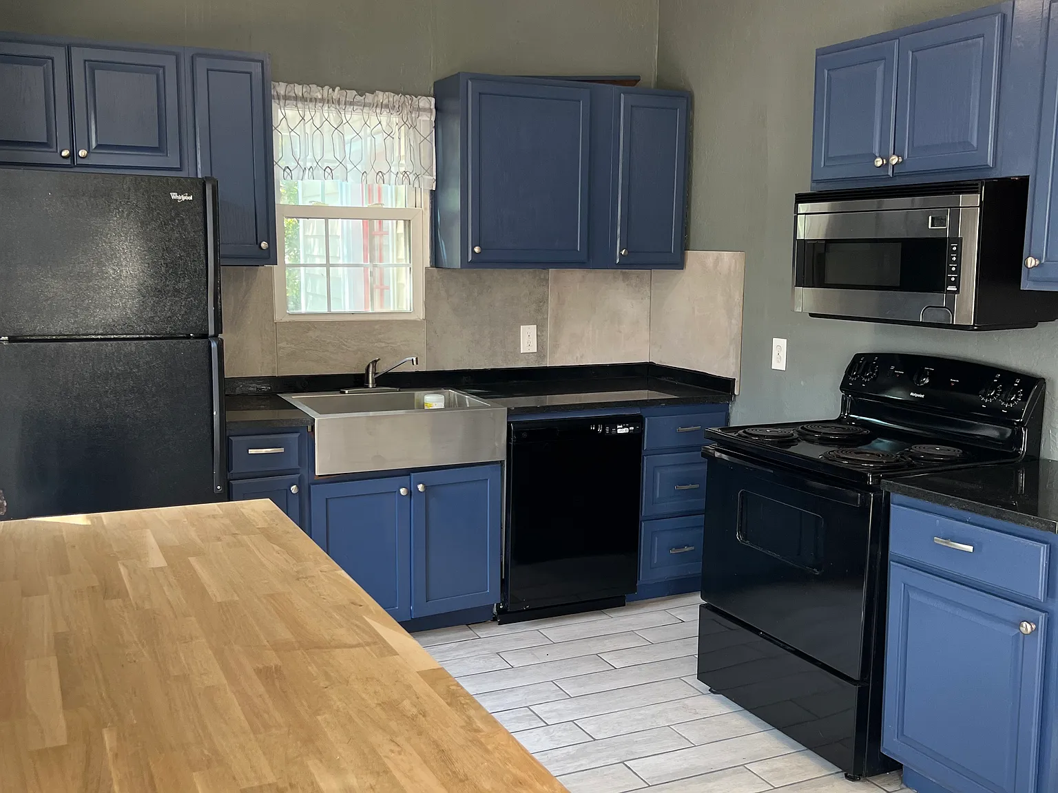 2 bed, 1254 sqft, $995 — Photo 3