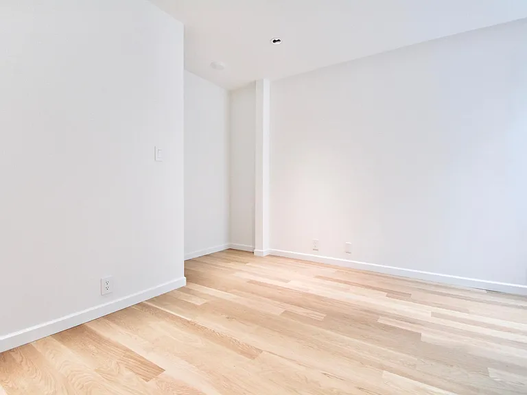 120 Randall St #120 — Photo 28