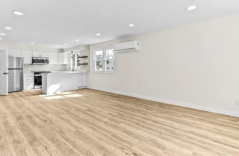 21-23 Joy St #2 — Photo 4