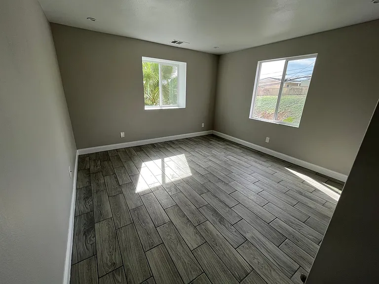 745 W 4th Ave — Photo 3