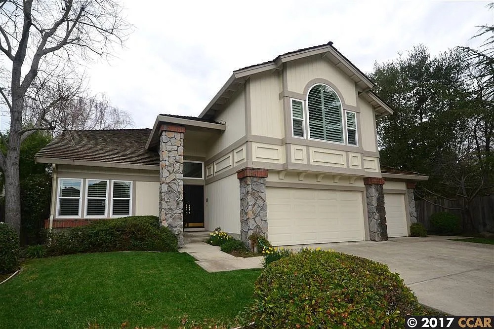 11 Auburn Ct photo 1