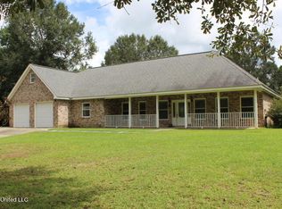 102 Hickory Rdg, Picayune, MS 39466