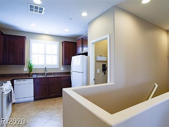 4th image of 10127 Watchtide Ct