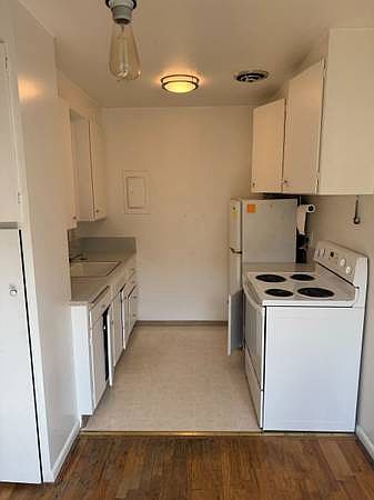 2nd image of 129 11th Ave E #203