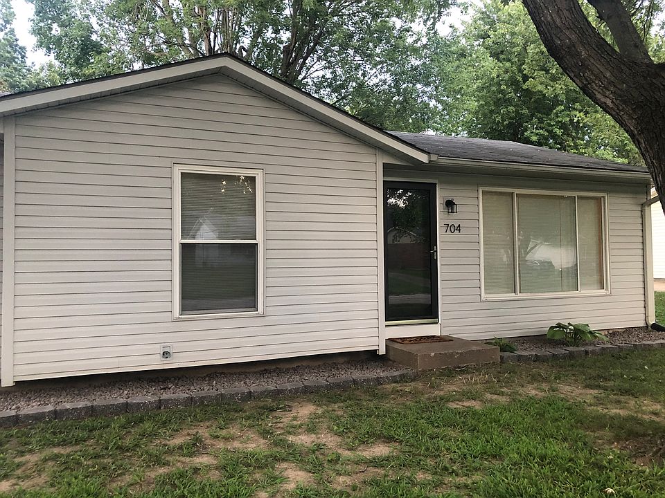1st image of 704 Galahad Ln