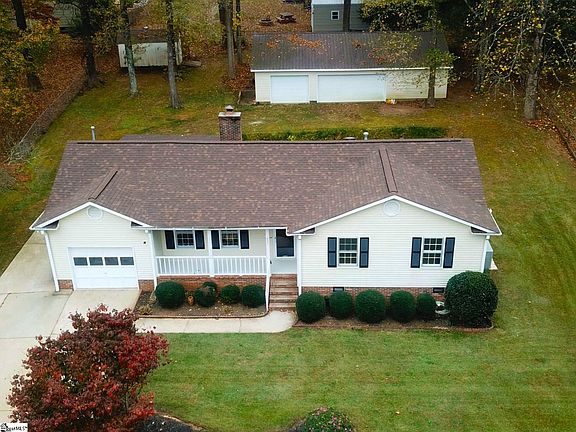 2nd image of 807 Brentwood Way