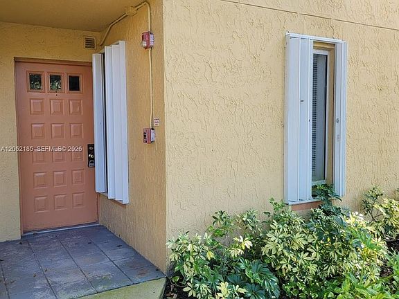 4th image of 1186 Coral Club Dr #1186
