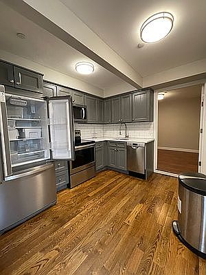 4th image of 3254 Cambridge Ave #21A