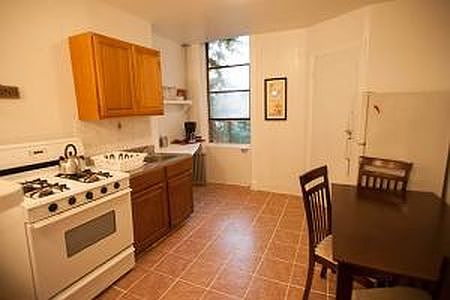 1st image of 17 Humboldt St #3L