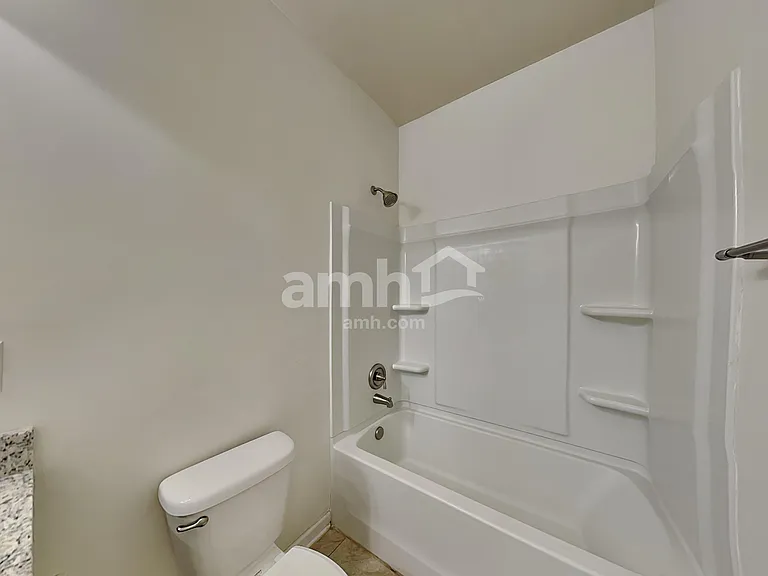 553 Friar Park Ln — Photo 15
