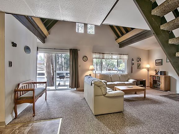 2nd image of 3724 Aspen Ave