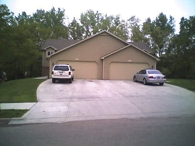 2902 (unit on left) 2 car garage with remote door openers.