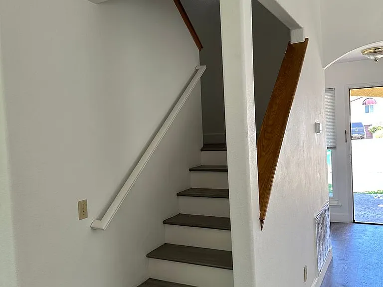 2170 Bel Air Pl — Photo 8