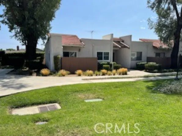 17572 Vandenberg Ln APT 1, Tustin, CA 92780