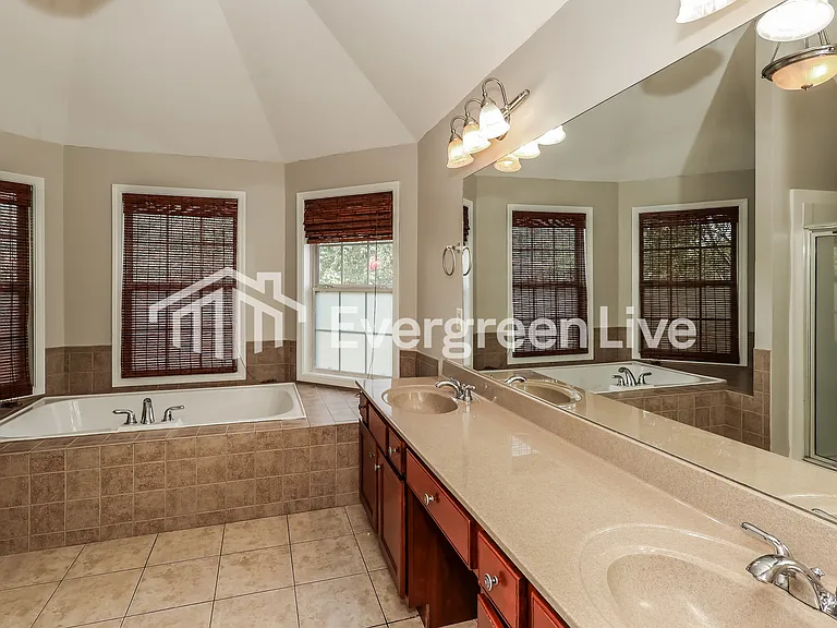 7966 Gossamer Dr — Photo 10