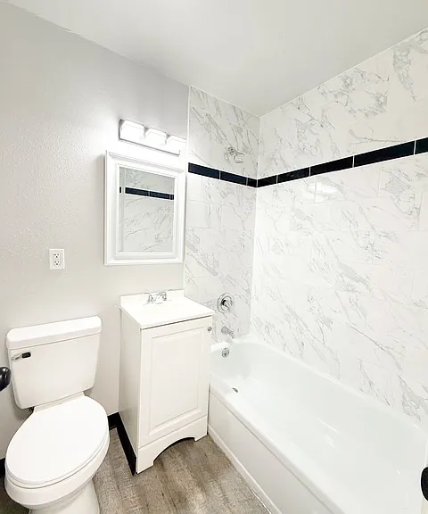 637 Pleasant Ave #304 — Photo 9