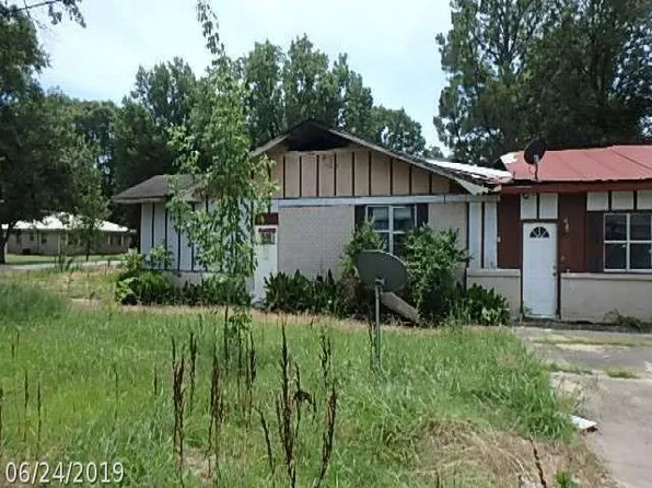 100 S Peterson St, Dumas, AR 71639