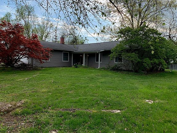 2nd image of 306 S Canterbury Dr