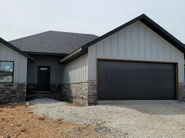 668 W Pinewood Street, Nixa, MO 65714