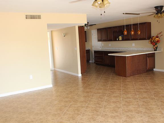 4th image of 10014 W Ironwood Dr
