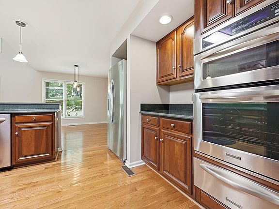 5th image of 1215 Discher Dr