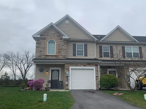 1230 Emilys Ct, Greencastle, PA 17225