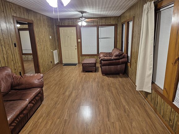 4th image of 1616 Jones Rd #1