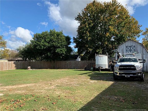 2nd image of 3225 Hennardland Pl