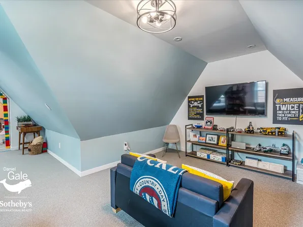 165 Slocum Crescent image 36 of 59