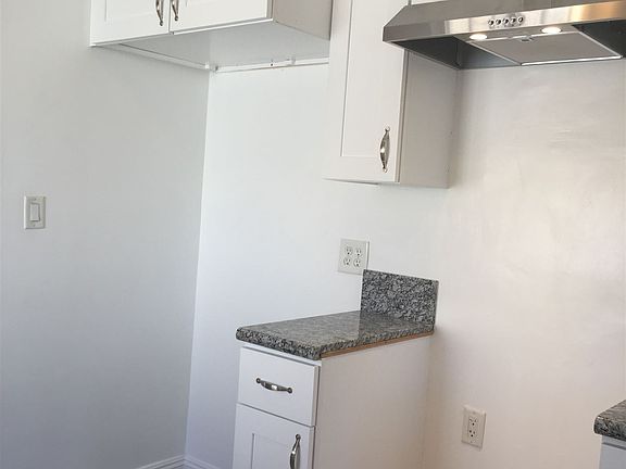 103 kitchen3