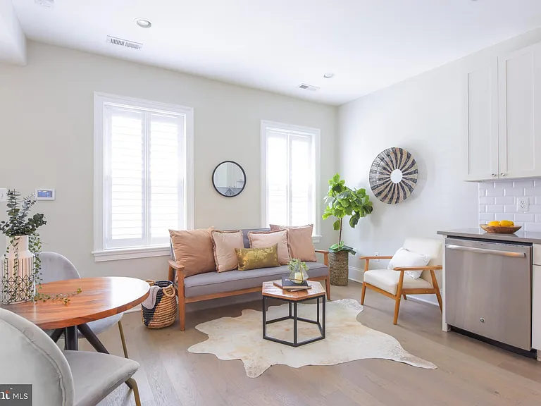 3921 Fulton St NW #3 — Photo 3