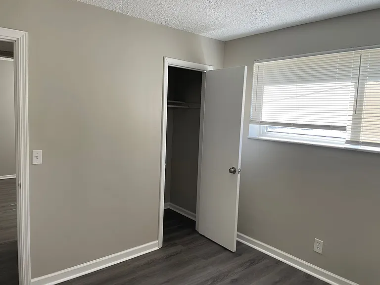 1928 Agler Rd #1B — Photo 6