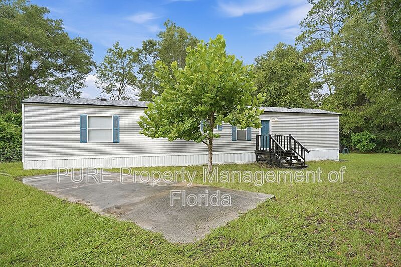 1st image of 4820 NE 141st Ter