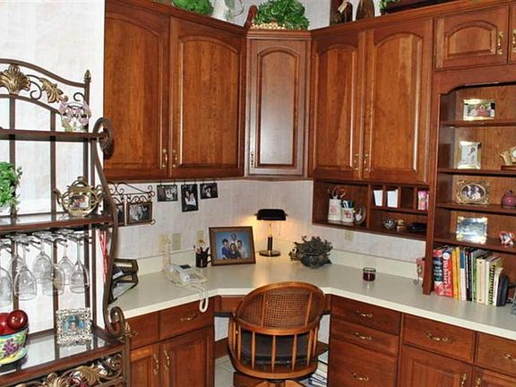 4th image of 2855 Timbercreek Dr
