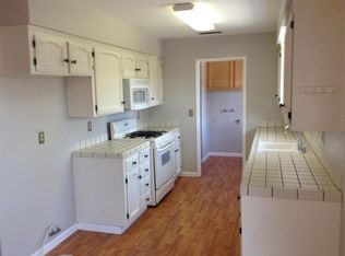 1664 Holland Ave, Clovis, CA 93611