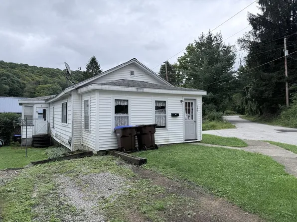 640 S Franklin St, Titusville, PA 16354