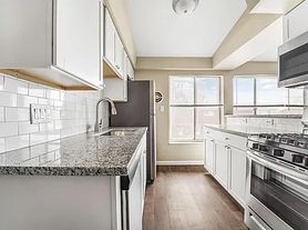 Cavalier Manor, 1 bed / 1 bath