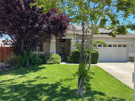 2nd image of 2920 Azalea Pl