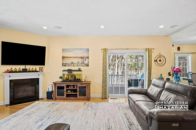 250 Willow St — Photo 13