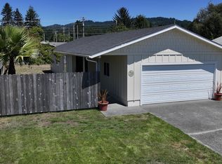 1126 Boyer Ct, Brookings, OR 97415